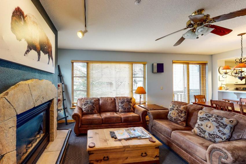 Arrowhead Village Townhome Unit 202