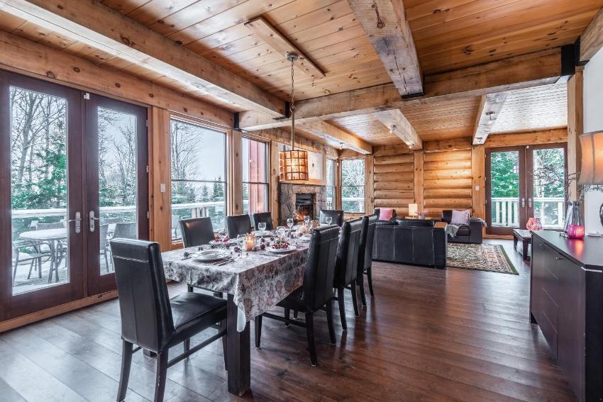 Chalet First Tracks - 5 BDR with Lake Access and Hot Tub - 10 min to chairlift Tremblant north side