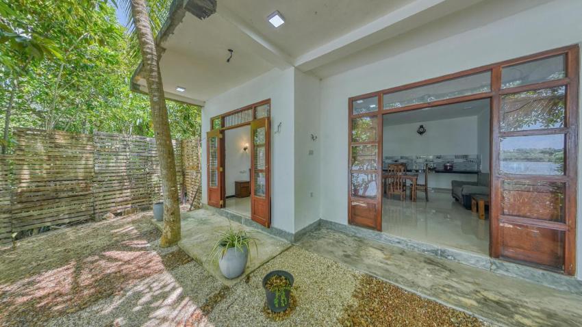 Dodanduwa River Face Villa