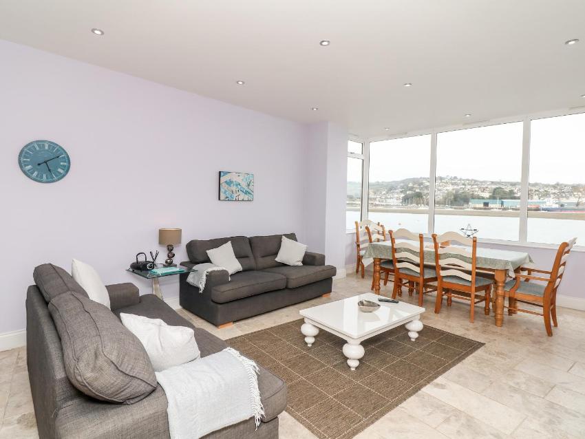 The Dolphins, Shaldon