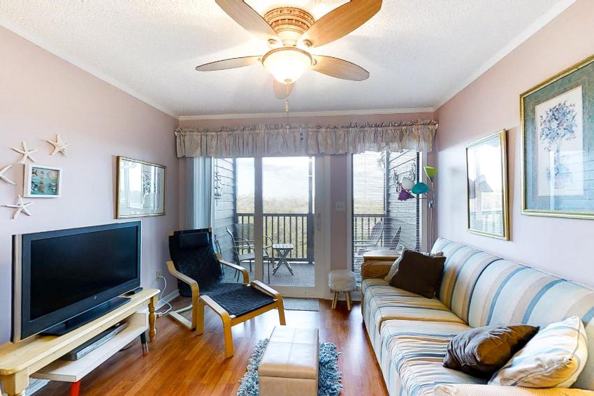 Island Beach & Racquet Club III