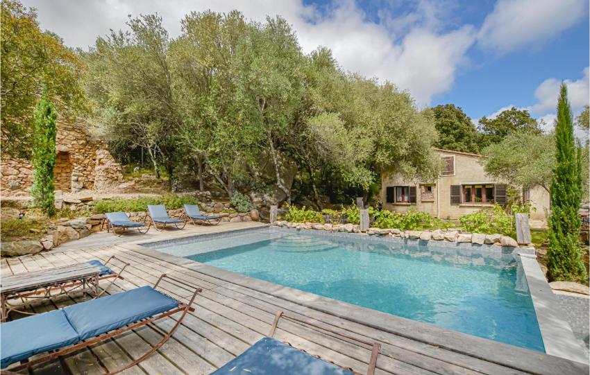 Awesome home in Sartene with 3 Bedrooms, WiFi and Outdoor swimming pool