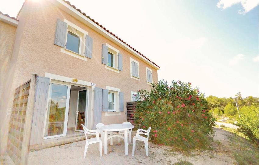 Stunning home in Calvisson with 2 Bedrooms and Outdoor swimming pool