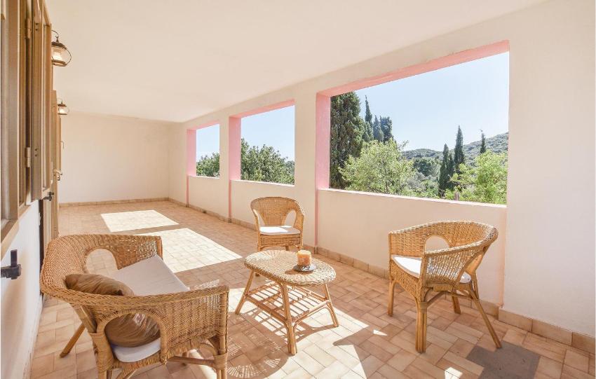 Beautiful home in Sarroch with 4 Bedrooms