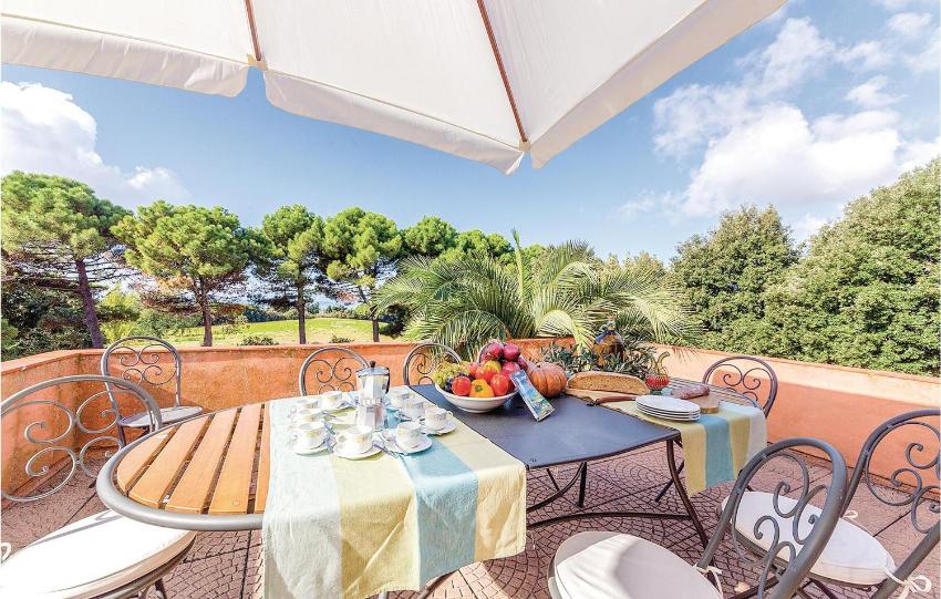 Stunning home in Rosignano Marittimo LI with 4 Bedrooms and WiFi