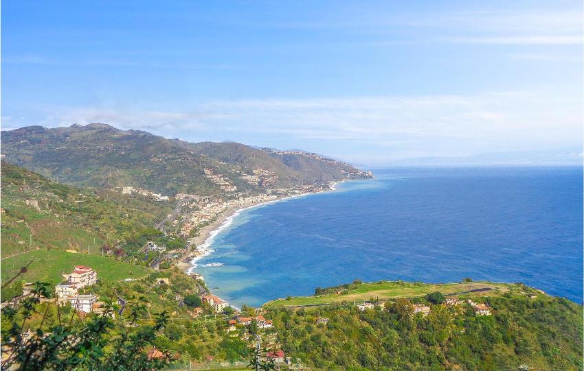 Amazing apartment in Calatabiano with 1 Bedrooms and WiFi