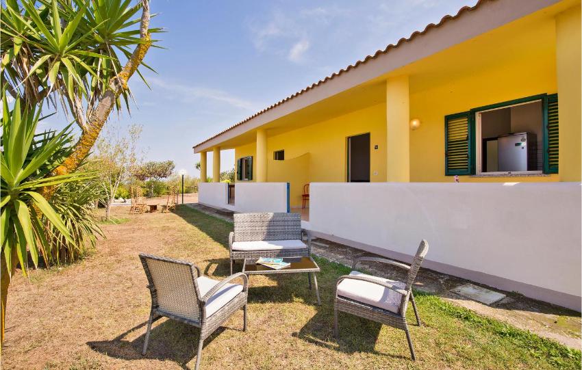 Stunning home in Zambrone with 2 Bedrooms and WiFi
