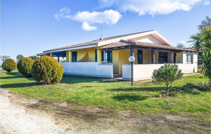 Amazing home in Zambrone with 2 Bedrooms and WiFi