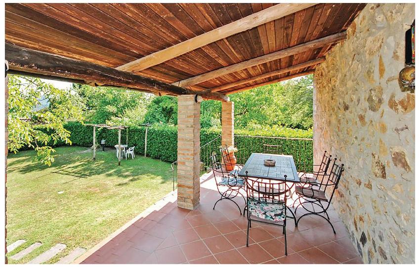 Amazing home in Monticiano with 4 Bedrooms, WiFi and Outdoor swimming pool
