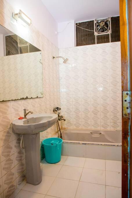 Sternlion Apartments