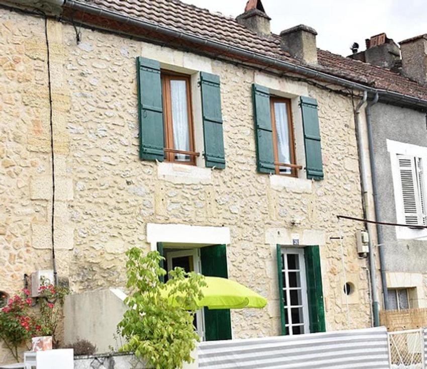 Beautiful 2-Bed Cottage in Le Bugue