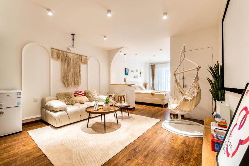 Locals Apartment House 45