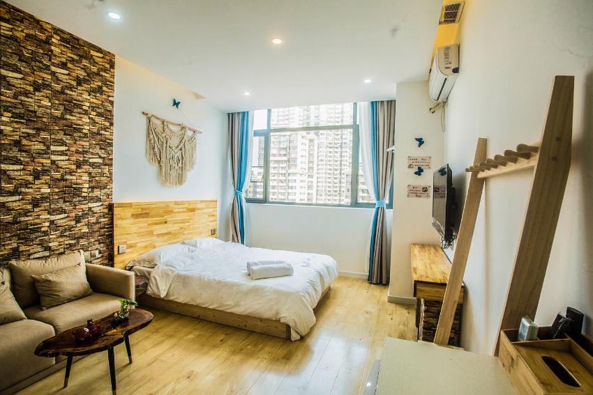 Locals Apartment House 10