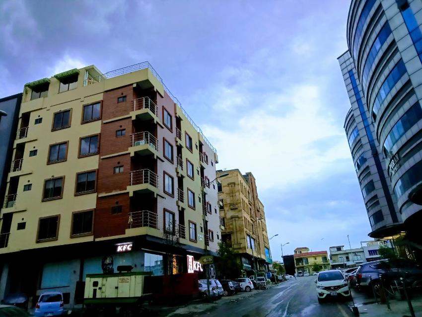 E-11, DAILY-BASIS, 1-BEDROOM Apartment