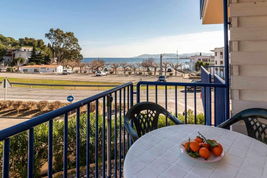 Grifeu 17 apartamento al lado de la playa