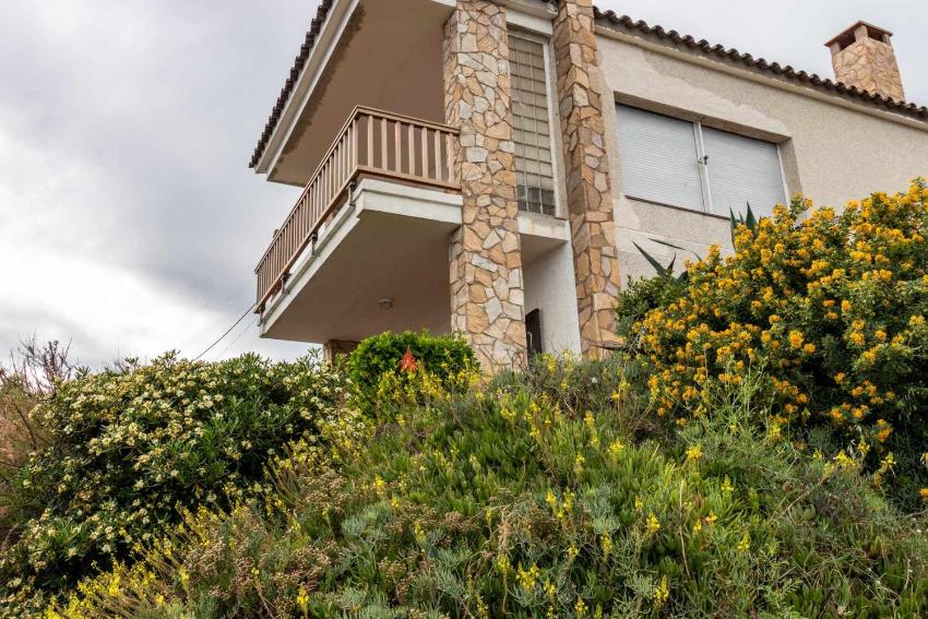 CARBONERAS 47 Apartamento en primera línea de mar