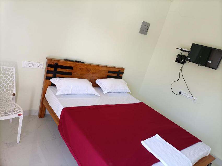 PRASHANTH HOLIDAYINN