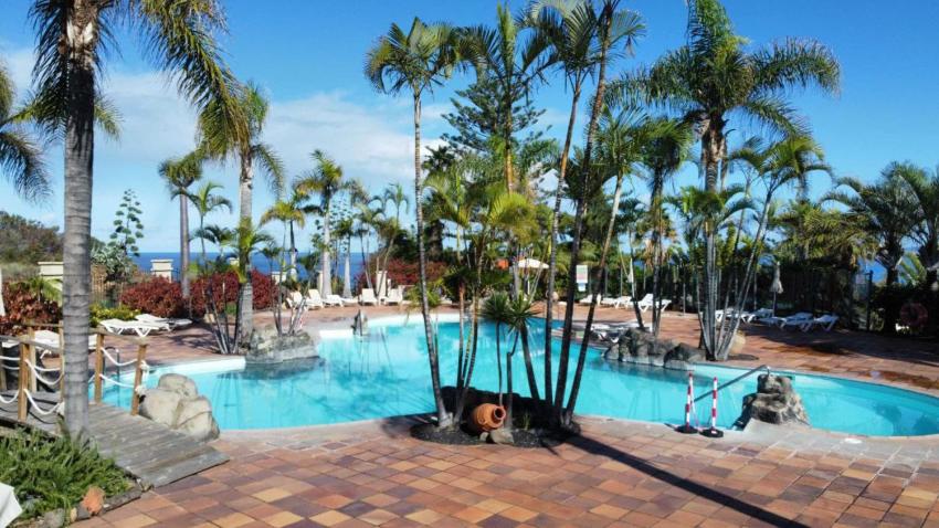 Nice apartment AP1, pool y free wifi in all common areas, front of the ocean,Playa Roques