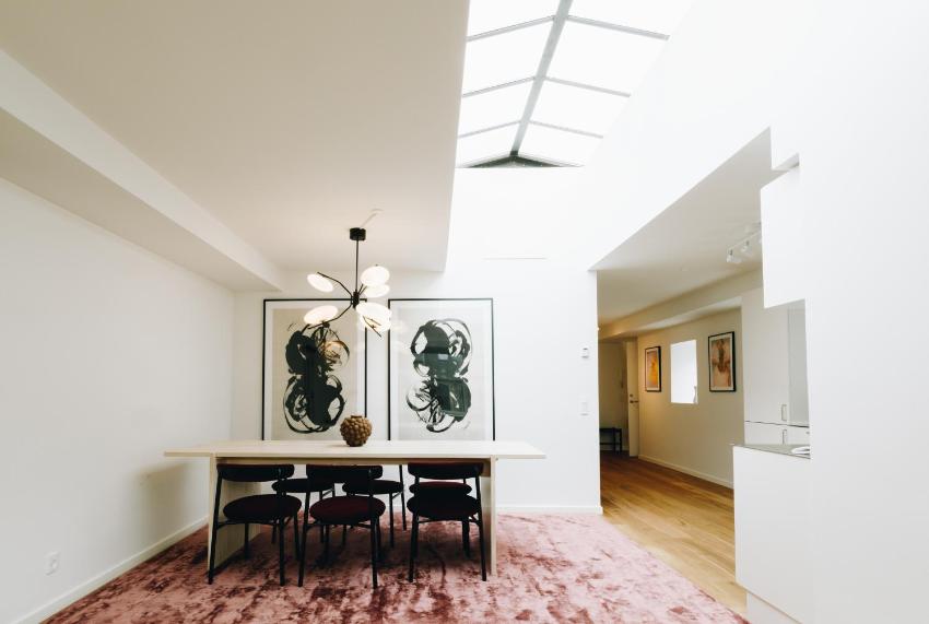 Beautiful Luxury Apt · Heart of Copenhagen · Next to DK Parliament · Newly Renovated