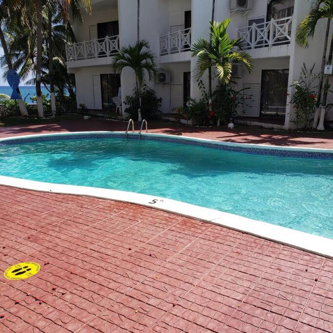 Soothing Seaside Studio at Chrisanns