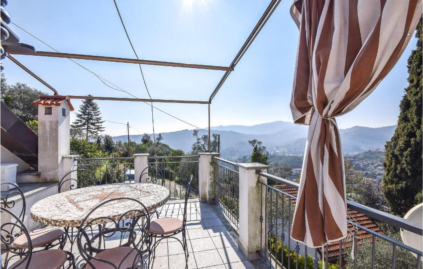Amazing home in Rapallo with WiFi and 1 Bedrooms