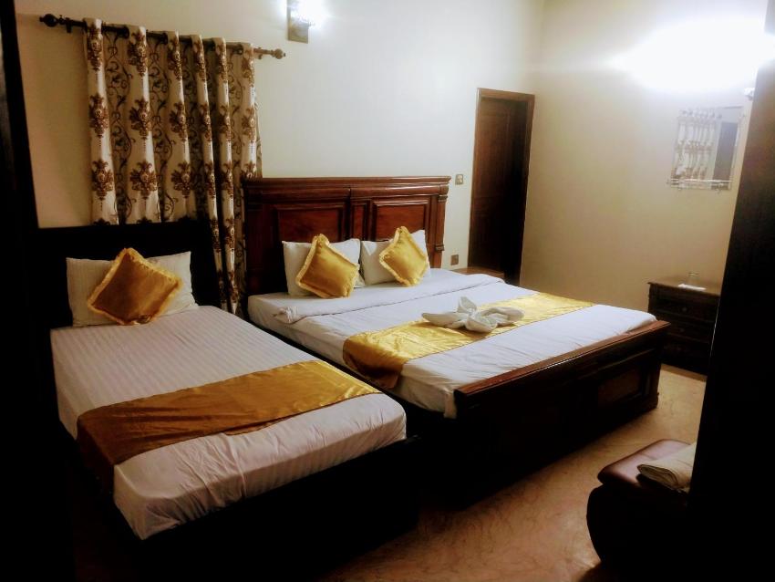 Luxury Living Rooms Near Agha Khan, Millennium, Nueplex