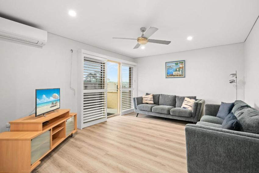 Cosy Beachside Unit, Short Stroll to the Beach