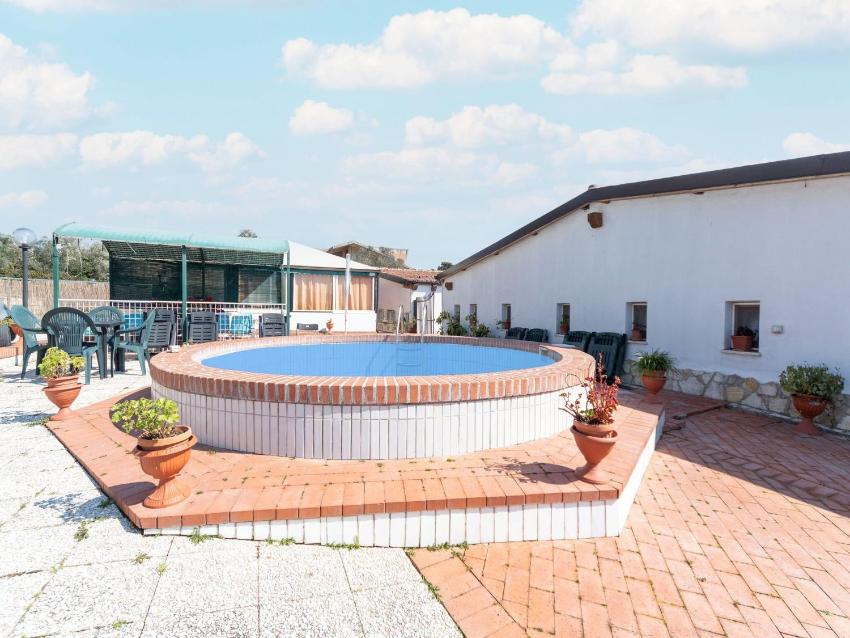 Inviting holiday home in Priverno with terrace