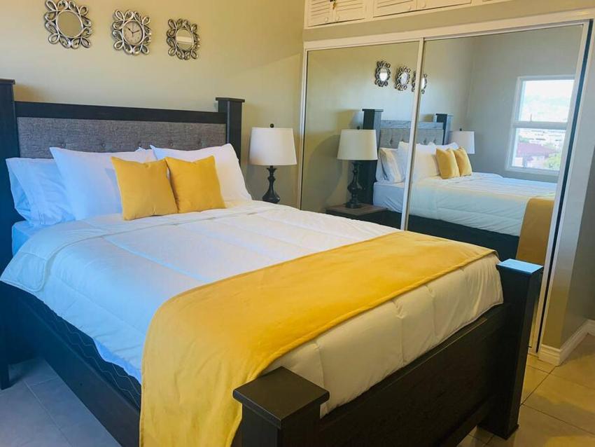 Odyssey on the 5th - Exquisite Luxury Apt