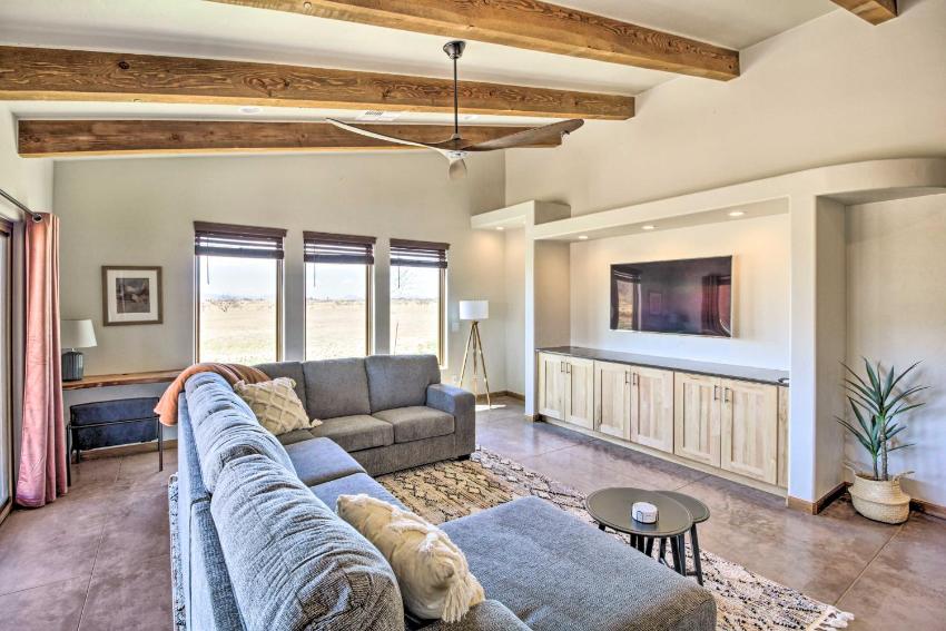 Pastoral Elgin Escape with Covered Patio and Grill!