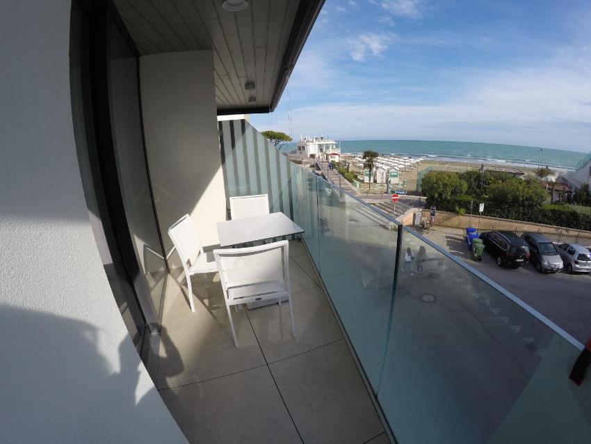 Suite Serenissima bilocale con terrazzo frontemare