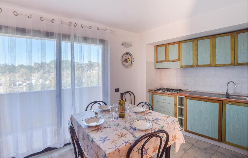Awesome apartment in LE CASTELLA with WiFi and 2 Bedrooms