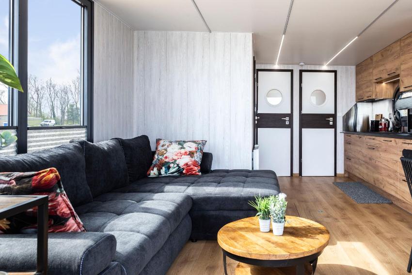 Houseboat met tuin, Paviljoenwei 2 Offingawier