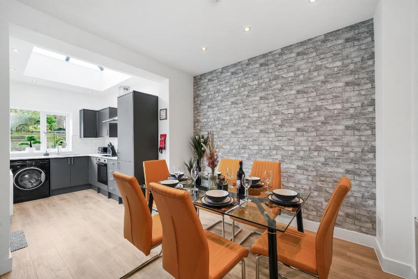 Fabulous Modern House 6 Guests Wi-Fi Parking Netflix Disney Plus Close To Town & Gravesend Station