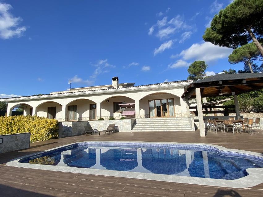 Vivalidays Villa Kiros