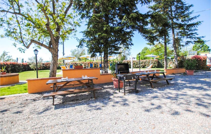 Nice apartment in Montecatini Terme with WiFi, 2 Bedrooms and Outdoor swimming pool