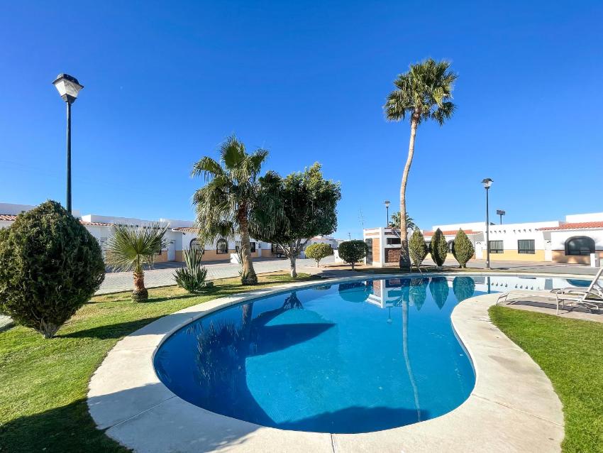 Mexican Ambience Townhome with Pool #28