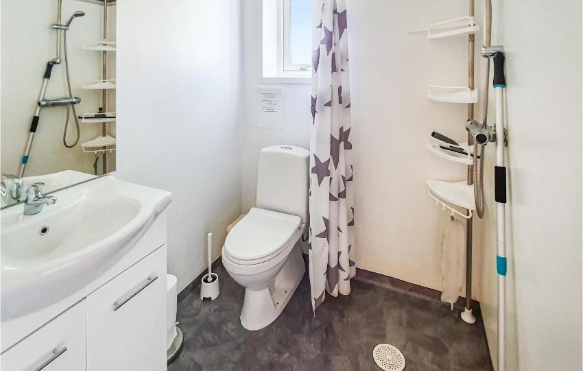 Nice apartment in Svanesund with 2 Bedrooms and WiFi