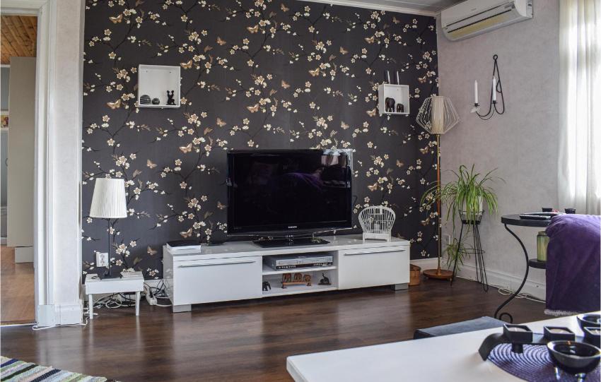 Stunning home in Halltorp with WiFi and 3 Bedrooms