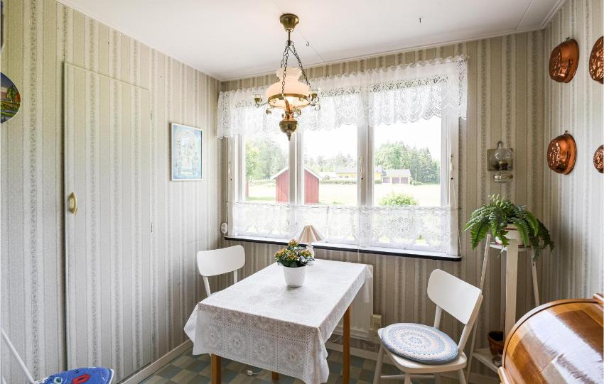 Nice home in Vnersborg with 2 Bedrooms and WiFi