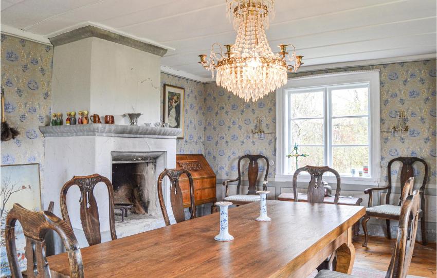 Stunning home in Väddö with Sauna and 6 Bedrooms