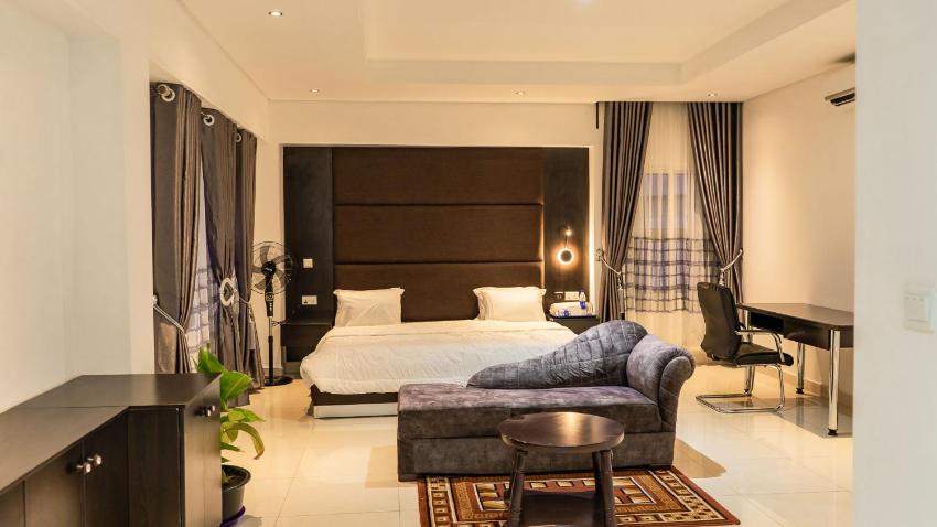 House2 5 bedroom complex