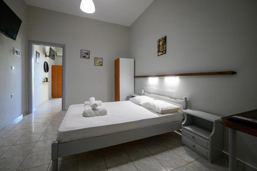 George Apartments Stoupa