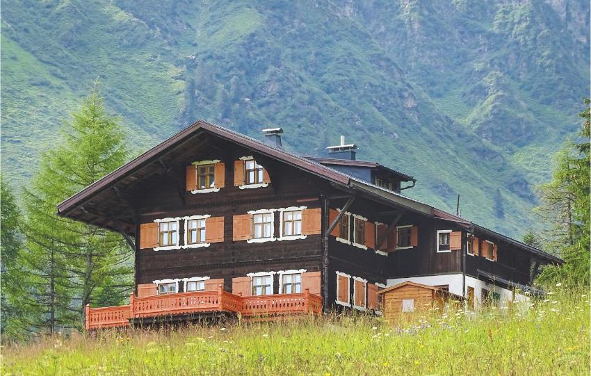 Beautiful home in Gargellen w/ WiFi and 10 Bedrooms