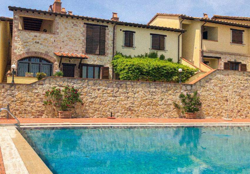 UMBRIA, "Casa Sagrantina" con PISCINA e pergolato