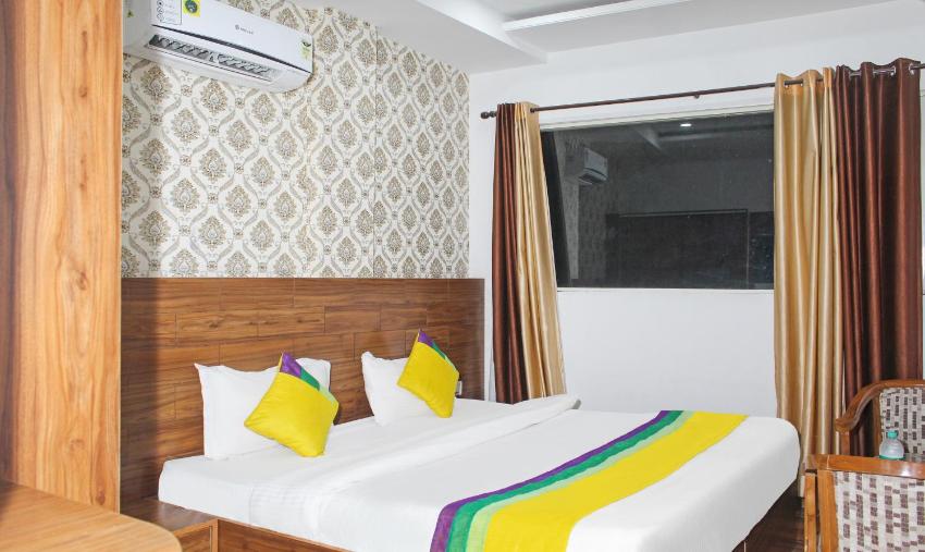 Itsy By Treebo - Fusion