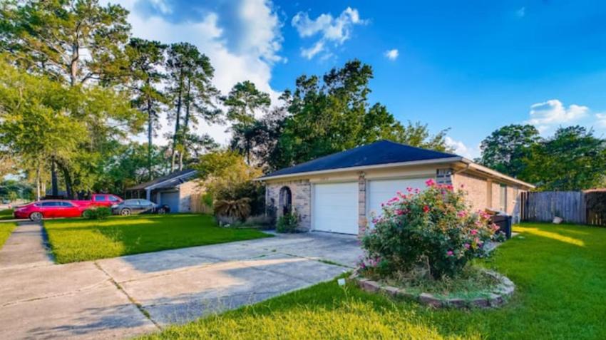 Spacious 2,008 SqFt Beautiful Home in Humble