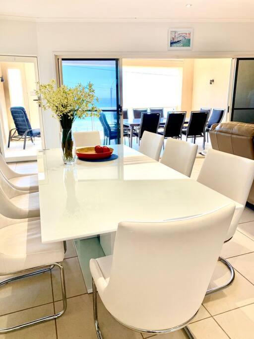 Sunset Ocean Views Esplanade 5 BR Sleeps 10