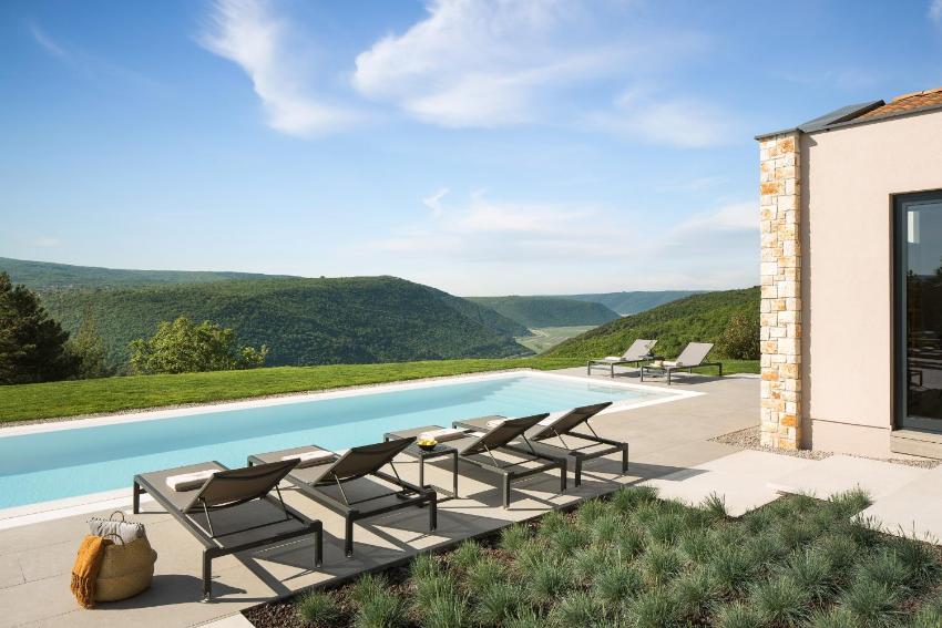 Beautiful Villa Pine Tree