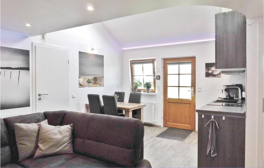 Stunning home in Wurster Nordseekste with 3 Bedrooms and WiFi